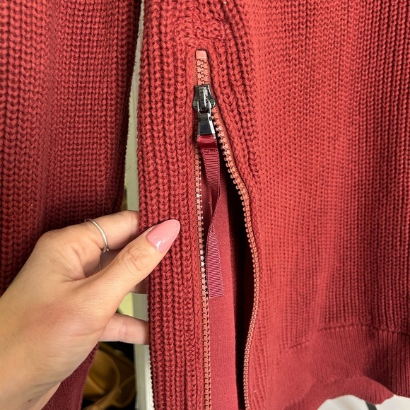 Varley Matteson Pullover red sweater size S - Picture 6 of 7